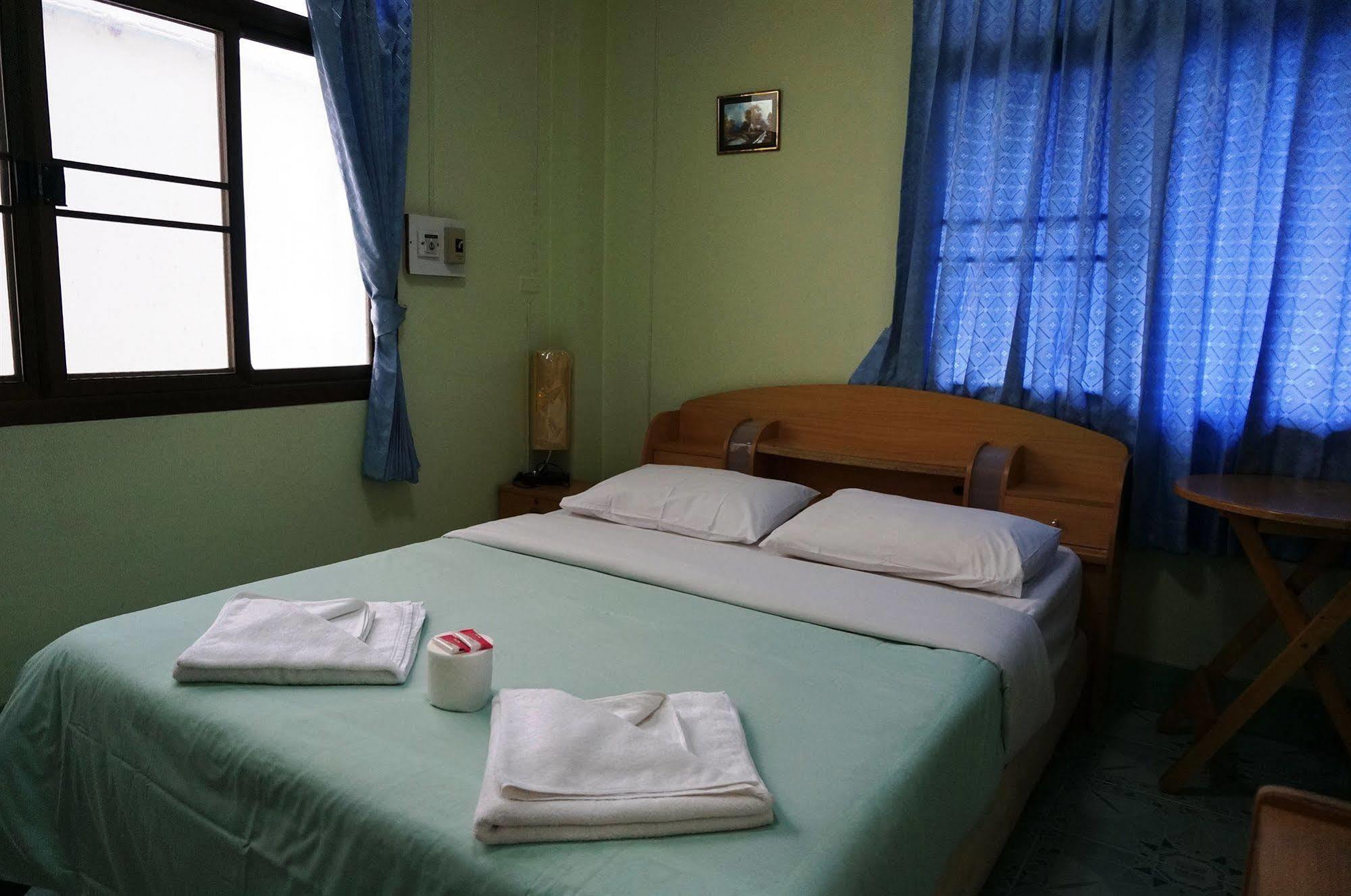 Celtic Inn Guest House Hua Hin Ngoại thất bức ảnh